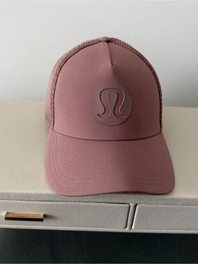 lululemon athletica Dusty Rose Mesh-Back Logo Cap